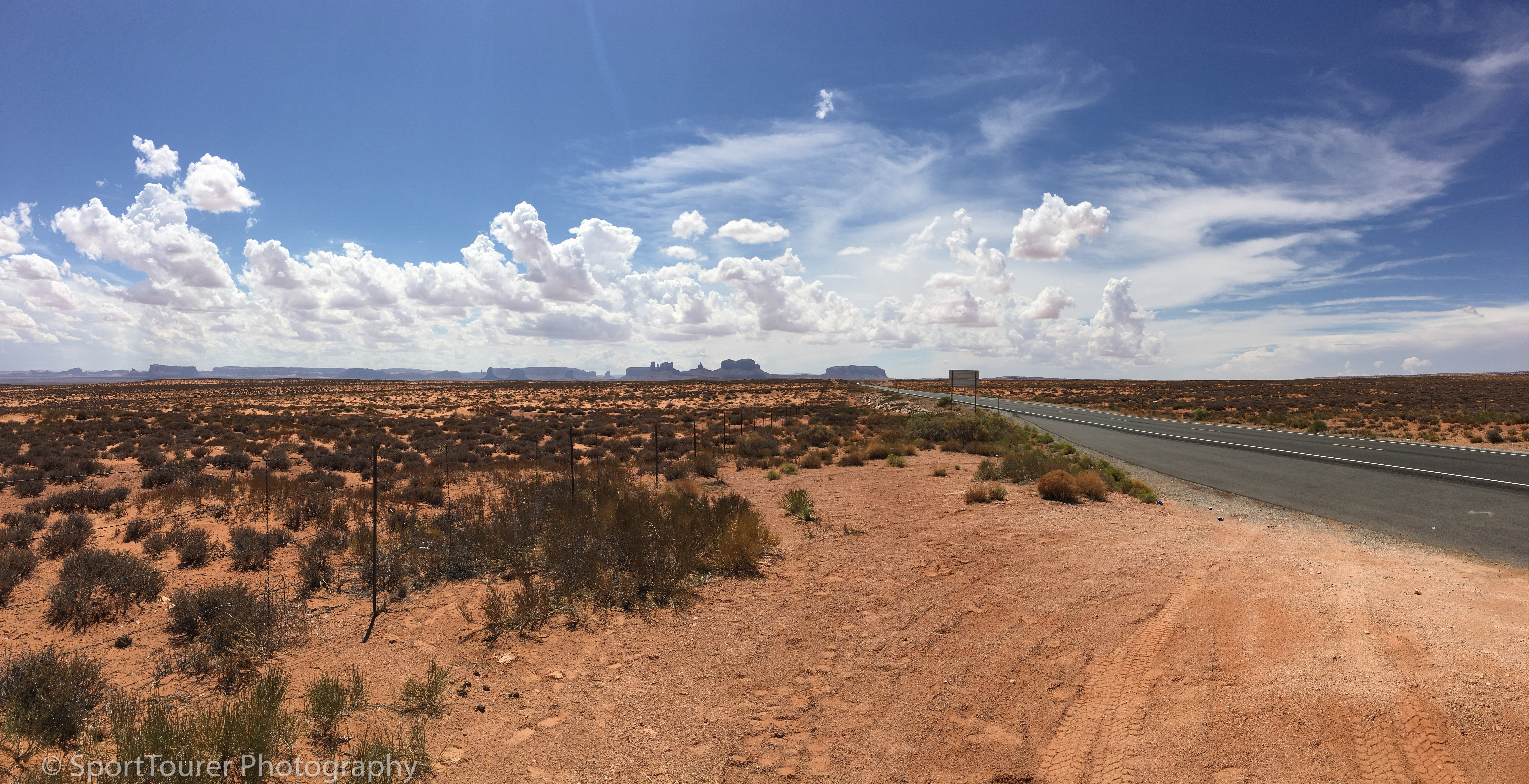  My approach to Monument Valley - Iconic symbol of the western genre of movies. - Simply breathtaking! 