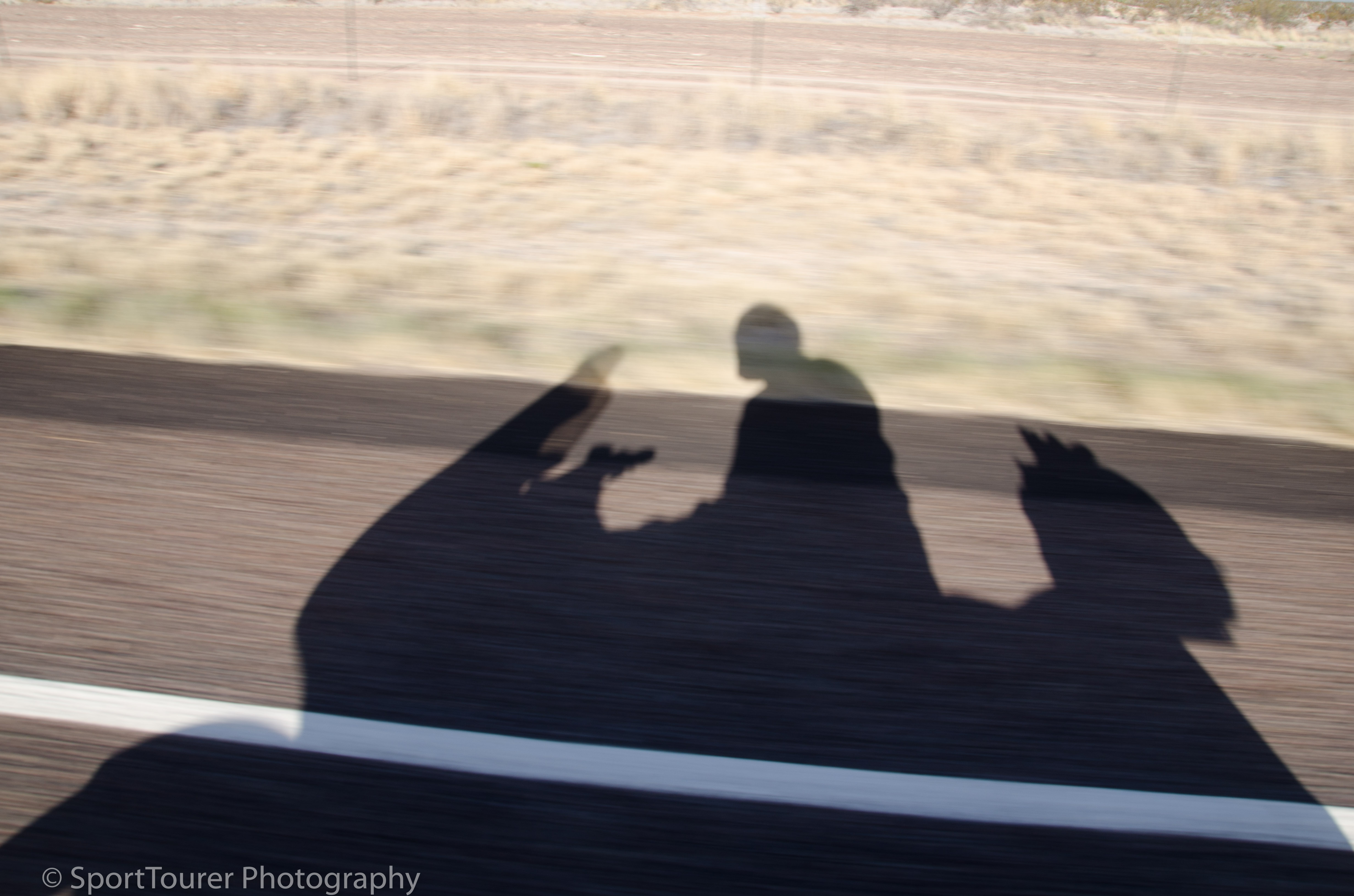  Shadow riding. 